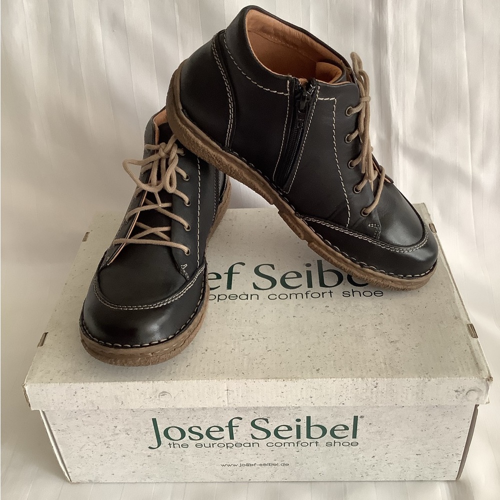 Josef Seibel Neele in Black Leather  - US 8.5 (EU Size 39)